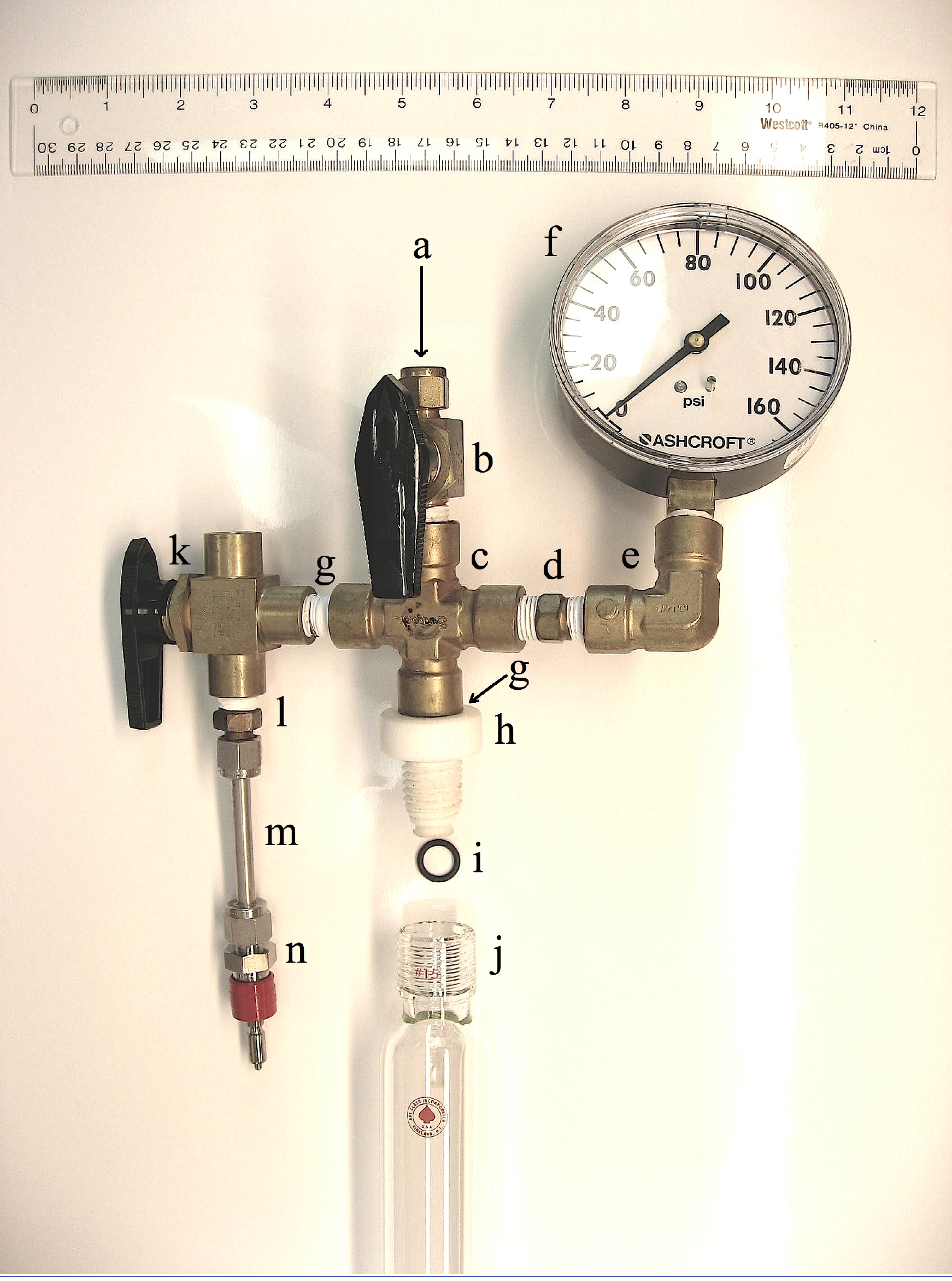 Figure 1. The submitters assembled reactor with parts indicated